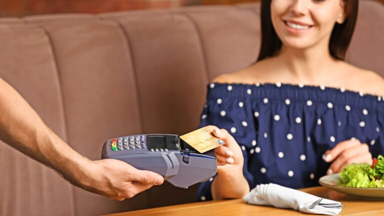 They Stared at Their Phones When the Check Arrived. I Stopped Inviting Them When My Venmo Requests Kept Coming Up Short.