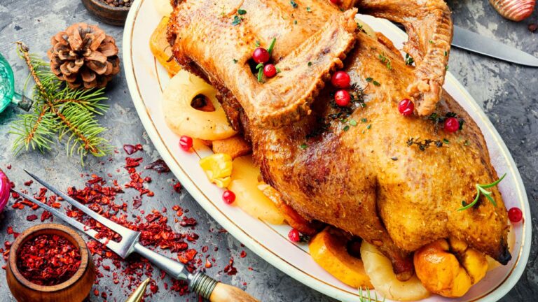 I Was Juggling a Goose and Five Side Dishes. Mother-in-Law Stood in the Way, So I Kicked Her Out of the Cooking Area.