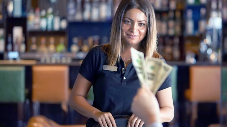 My Waiter Ignored My Family All Night, So I Left Him One Penny And Tipped Another Waitress 40%
