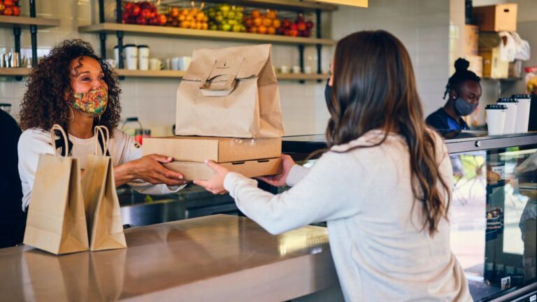 A Restaurant Refused To Remake A Stolen Delivery Order, And I Was Stuck Dealing With The Mess