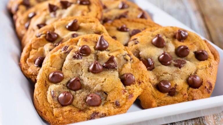 Mom Snapped After Her MIL Used ‘Emotional Blackmail’ to Feed Her Toddler Cookies. She Chose Health Over MIL’s Happiness.
