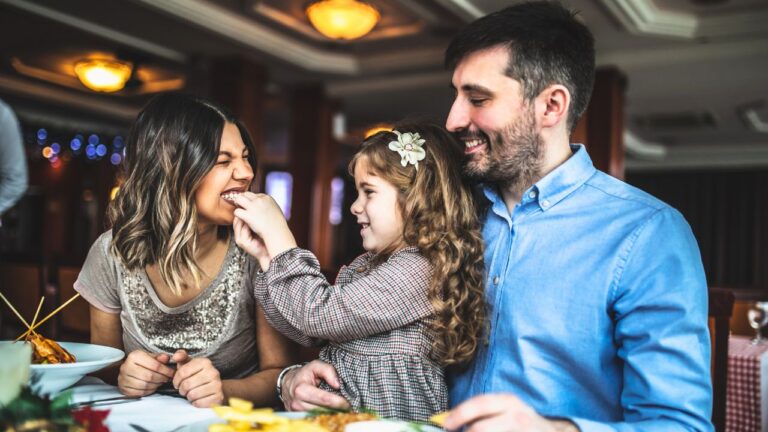 My Daughter Wouldn’t Stop Rocking Her Chair At A Restaurant, Then Cried After My Sister-In-Law Made A Scene