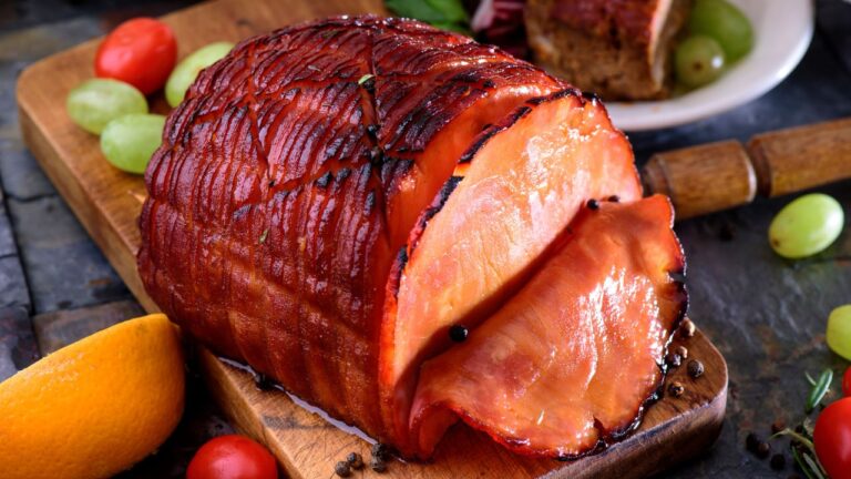My Wife Called Me A Mama’s Boy Because I Wouldn’t Let Her Ban Ham From Thanksgiving