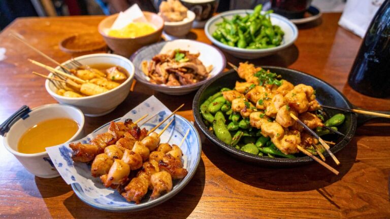 Server Threw Out a Man’s Dinner While He Turned to Greet a Friend. He Refused to Pay the Bill.