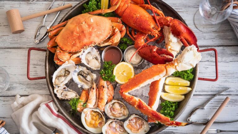 Boyfriend Booked a Seafood ‘Apology Date’ Despite Her Allergy, Then Fumed She ‘Humiliated’ Him to the Waiter.