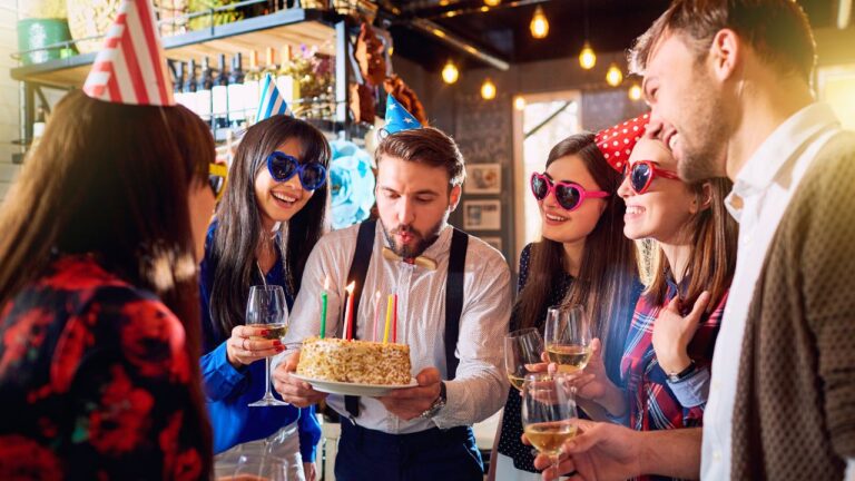 From a Sweet Birthday Party to a Bitter Luxury Buffet: Why You Never Let an Entitled ‘Girl Best Friend’ Hijack the Dinner Menu.
