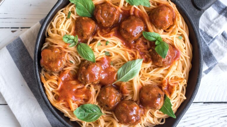 My Roommate Knew I Was Jewish And Didn’t Eat Pork, But Served It To Me Anyway