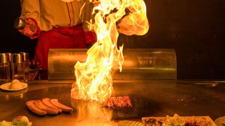 My Aunt Teased Me for 25 Years Over a Childhood Fear. Why Snapping at My 30th Birthday Dinner Was Long Overdue.