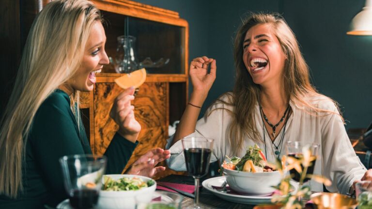 My Friend’s “Forgot My Wallet” Routine Ended With Us Getting Kicked Out Of A Restaurant