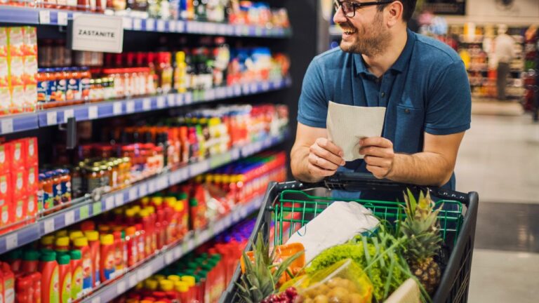 Two Women Blocked A Walmart Worker’s Cart, So I Took Their Shopping Cart And Walked Away