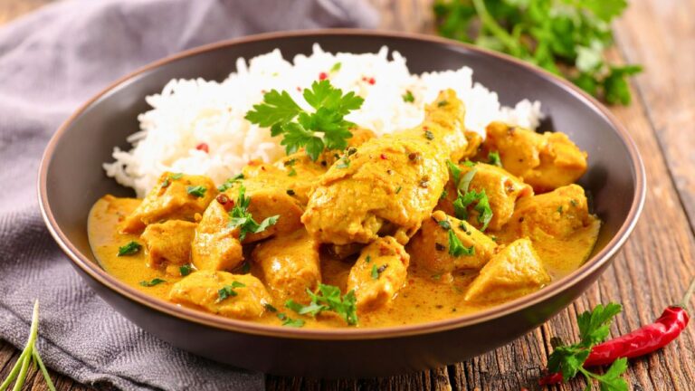 I Ordered Chicken Curry, Not Ant Curry, So I Refused To Pay And Left