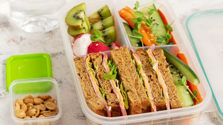 My Fiancé Thinks Eating Leftovers Is A “Poor Person Thing,” And I’m Starting To See A Bigger Problem