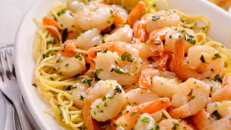 A Rude Customer Demanded Her Shrimp Be Packaged Separately, So I Gave Her 288 Tiny Containers