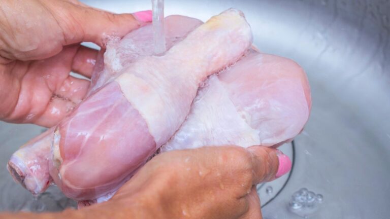 My Friend Washes Meat but Claims Ground Chicken Is ‘Pre-Washed.’ I Proved Her Wrong and Now She’s Fuming.