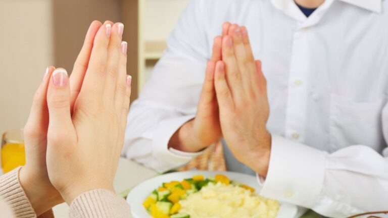 My Supervisors Lead Grace At Work Potlucks, But I Don’t Think Prayer Belongs At Lunch