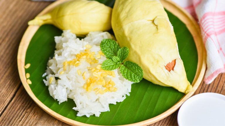 Guest Opened a Sticky Rice Dessert at My Potluck and the Smell Drove Everyone Out of the Room