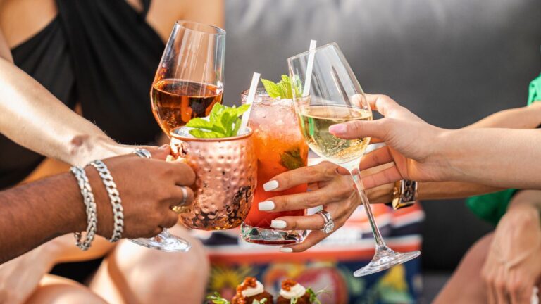 I Refused to Subsidize My Friends’ Hundred-Dollar Bar Tabs, So They Asked What Use I Was