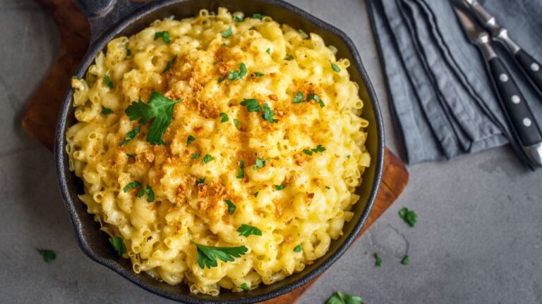 Groom and Potluck Bride ‘Livid’ After Injured Guest Brought Boxed Mac and Cheese to Their 200-Person Wedding