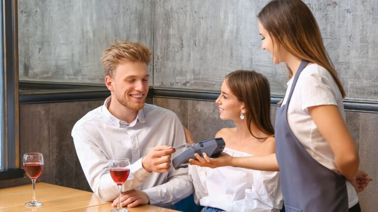 Husband’s Secret Restaurant Bill Change Made Me Look Incredibly Cheap to His Mom
