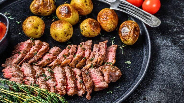 Girlfriend Refused to Break Her ‘No Meat’ Payment Policy For Boyfriend’s Birthday Steak, Getting Him Banned From the Restaurant