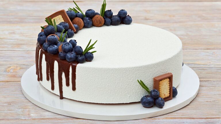 My White Chocolate Cake Was a Huge Success at a Family Party, Then My Cousin Called to Slam Me for ‘Attention Seeking’